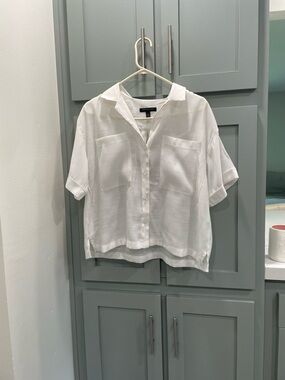 Banana Republic White Button-Front Short Sleeve Shirt